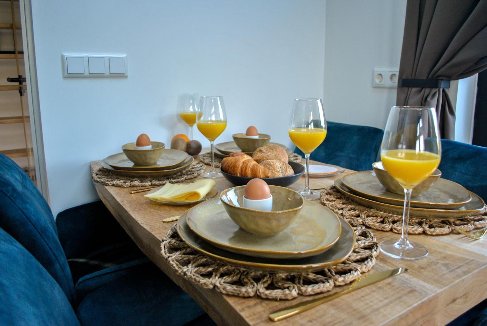 Appartement Lobsters In ' Wellness With Private Hottub, Private Sauna And Outdoor Shower ' Airco's ' Free Wifi ' Complimentary Bed Linen And Towels