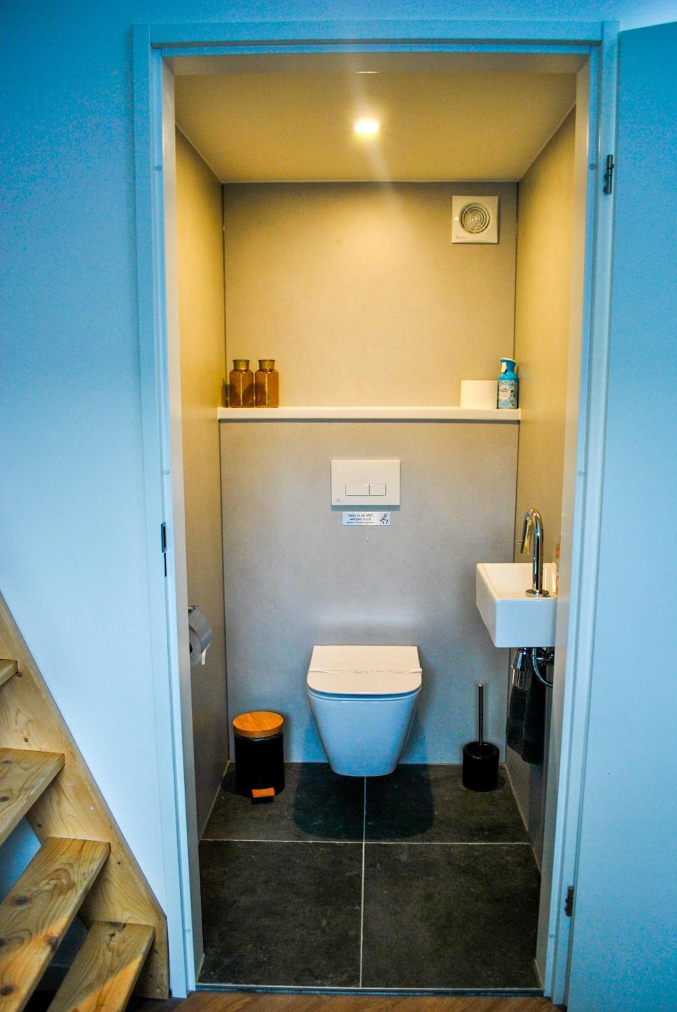 Lobsters In ' Wellness With Private Hottub, Private Sauna And Outdoor Shower ' Airco's ' Free Wifi ' Complimentary Bed Linen And Towels Appartement